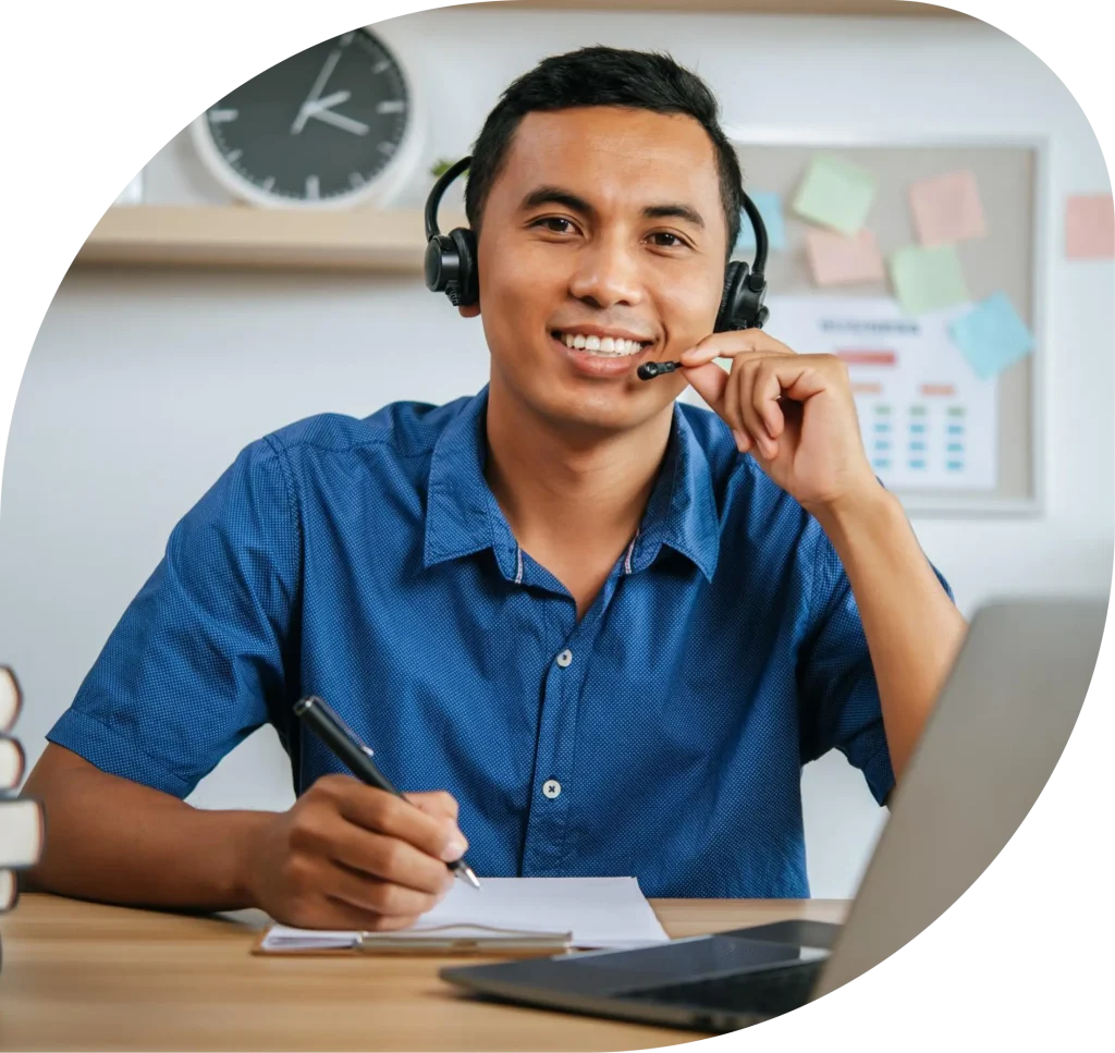 ארכיטקטורת Zero Trust למנהל רשתות מרוחק הכוללת MFA, VPN או ZTNA, ‏PAM, הקלטת סשנים ו־logging